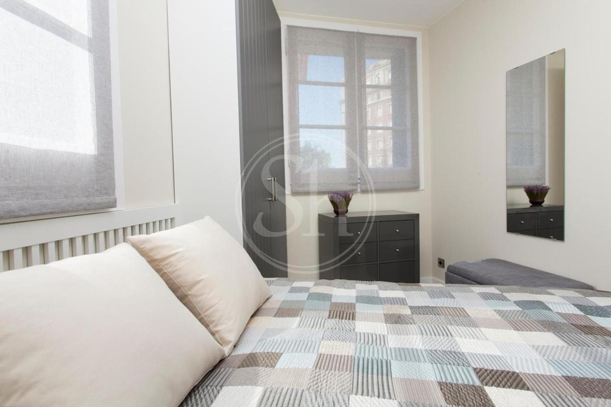 Hermoso Junto A La Sagrada Familia Appartement